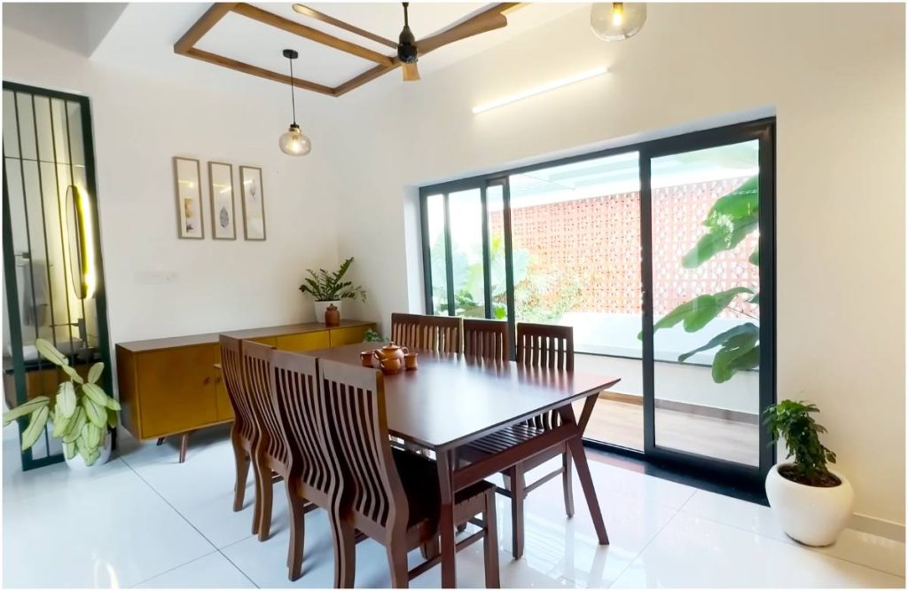 1700 Sqft Traditional Home Build In 8 Cent