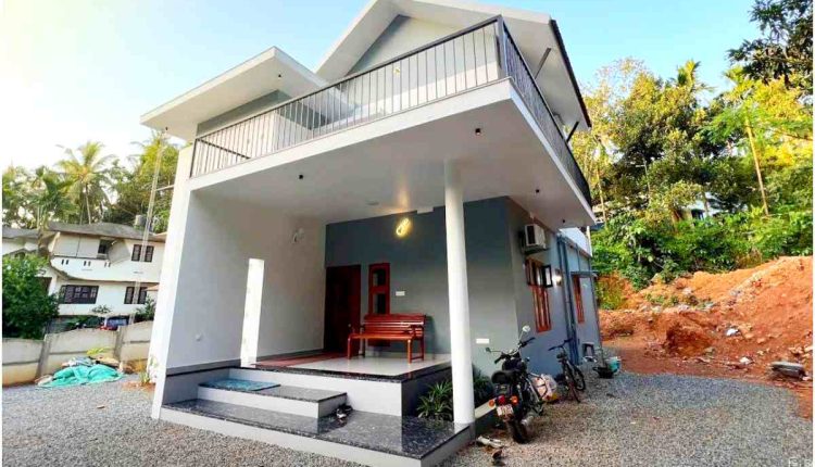 1900 Sqft Modern Home At Small Budget